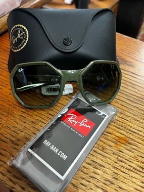 NWT Ray-Ban Olive Army Green Octagon Wrap Around Lens 59MM Sunglasses